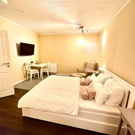 Zentrales Apartment Mit Terrasse Bremen Bagian luar foto