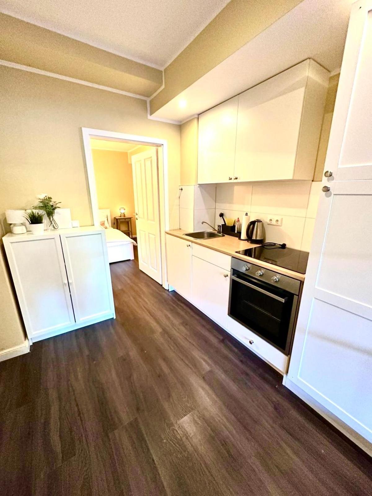 Zentrales Apartment Mit Terrasse Bremen Bagian luar foto
